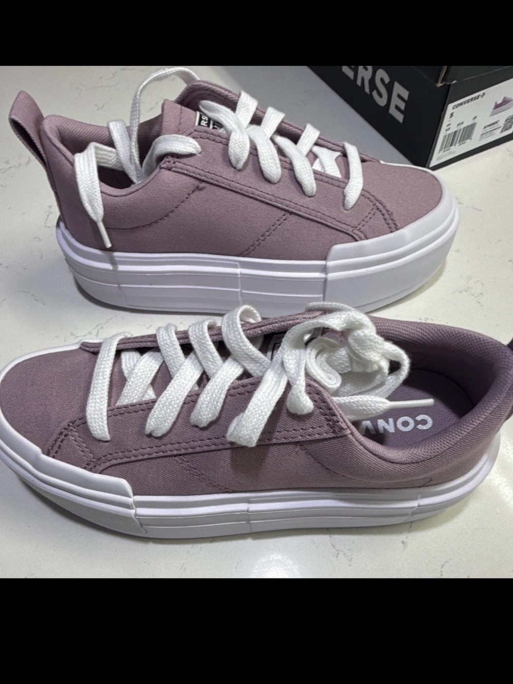Converse CTAS Cruise Ox Pink Low Top Sneakers Youth 5 / Women 6.5